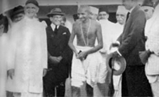 Gandhi with South African delegation
